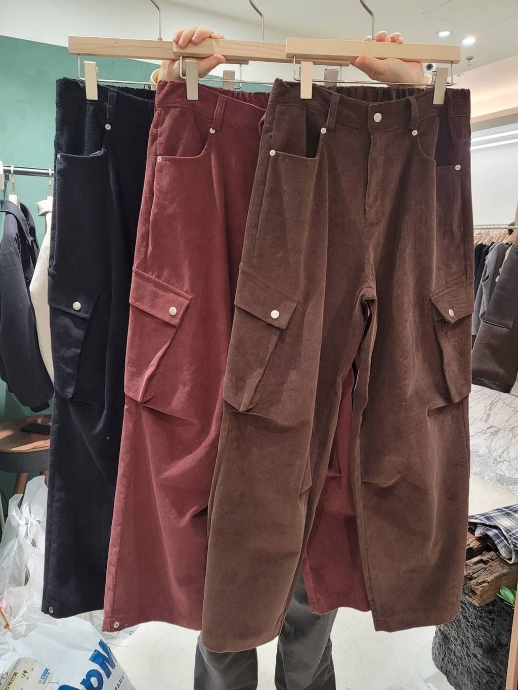 LINE_ALBUM_JM48 小燈芯絨立體工裝褲-3色 $1750_240118_6
