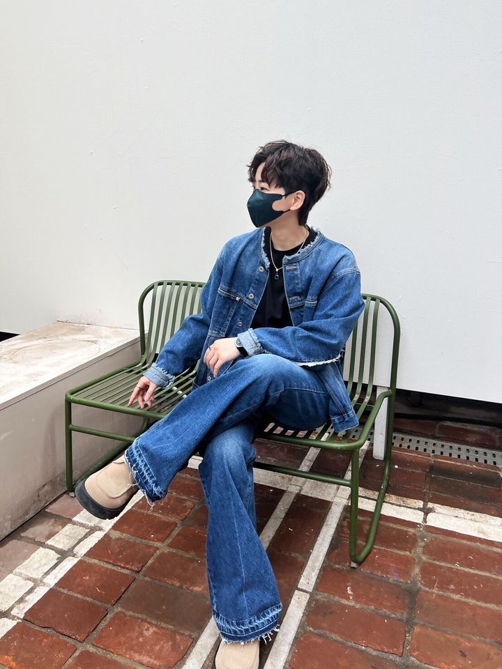 LINE_ALBUM_AM19 圓領抽鬚顯瘦微喇叭褲丹寧套裝 外套$2250 褲$1450_240324_11