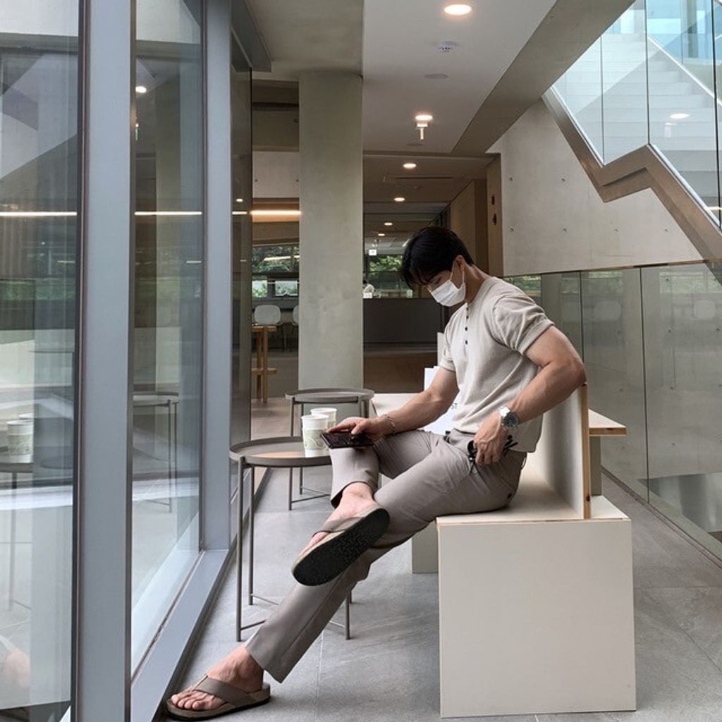 LINE_ALBUM_4MN19_240530_17