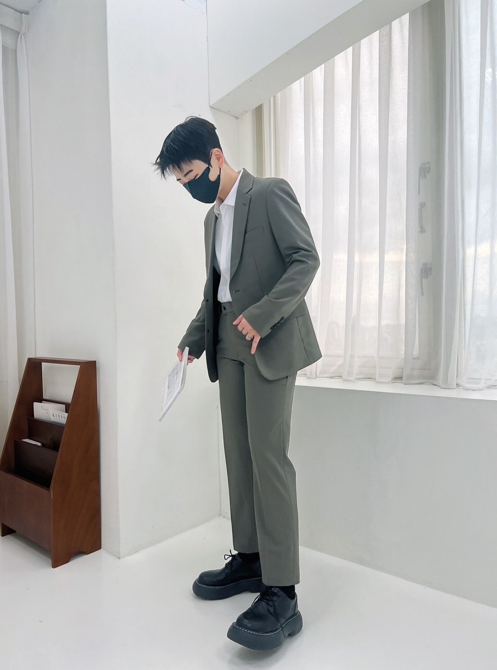 LINE_ALBUM_JNS02焙茶小公子西裝_240711_41