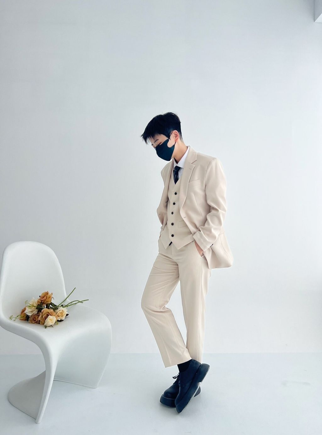 LINE_ALBUM_JAS07 法式優雅米色三件式西裝_240712_16