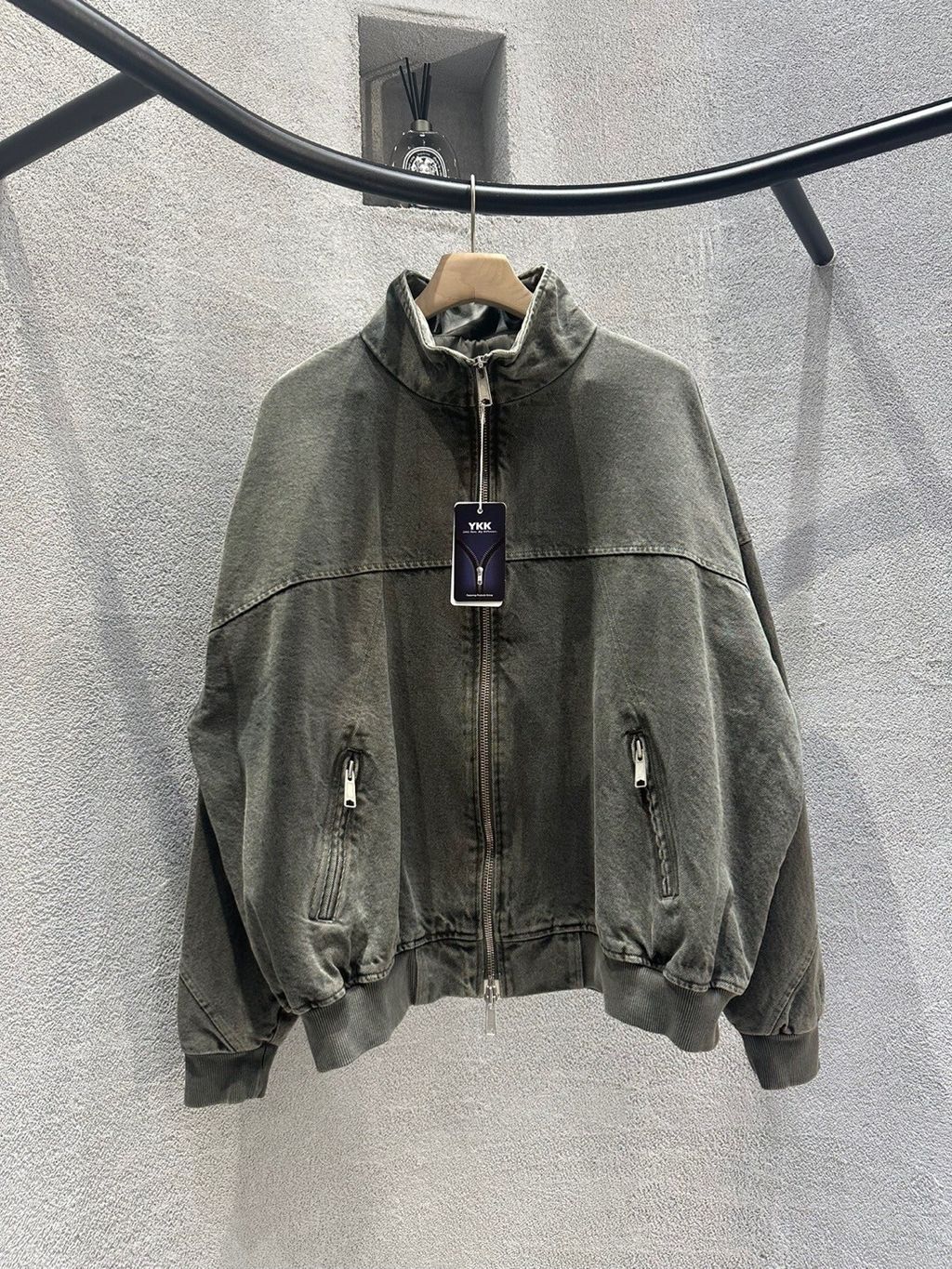 LINE_ALBUM_4ON07 高磅水洗牛仔拼接設計騎士夾克 $2900_241017_8