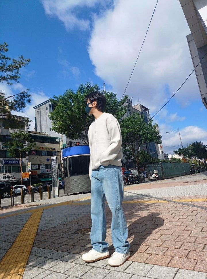 LINE_ALBUM_4ON47 小老闆愛款！溫柔暖男超親膚特色細針織上衣-4色  $1350_241105_1