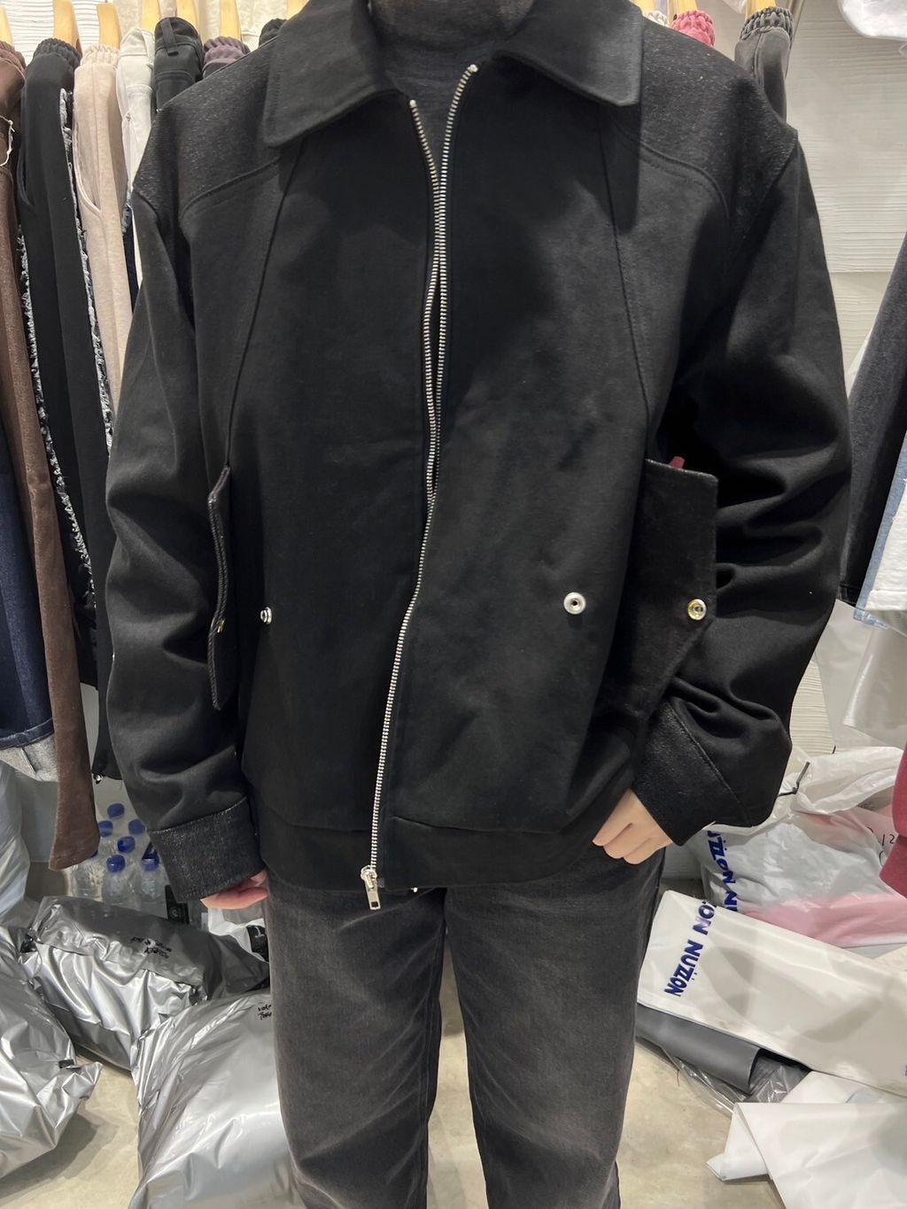 LINE_ALBUM_4DN07   丹寧x帆布拼接硬挺夾克外套 -2色 $1850_241203_1