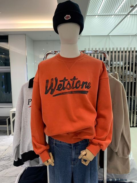 LINE_ALBUM_4DA18 漆感斑駁字母刷毛大學T $1550_241208_3