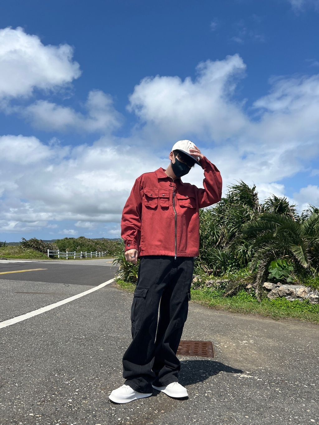 LINE_ALBUM_5MN45 好搭日記 俐落微寬牛仔工裝褲-2色 $1650_250312_31