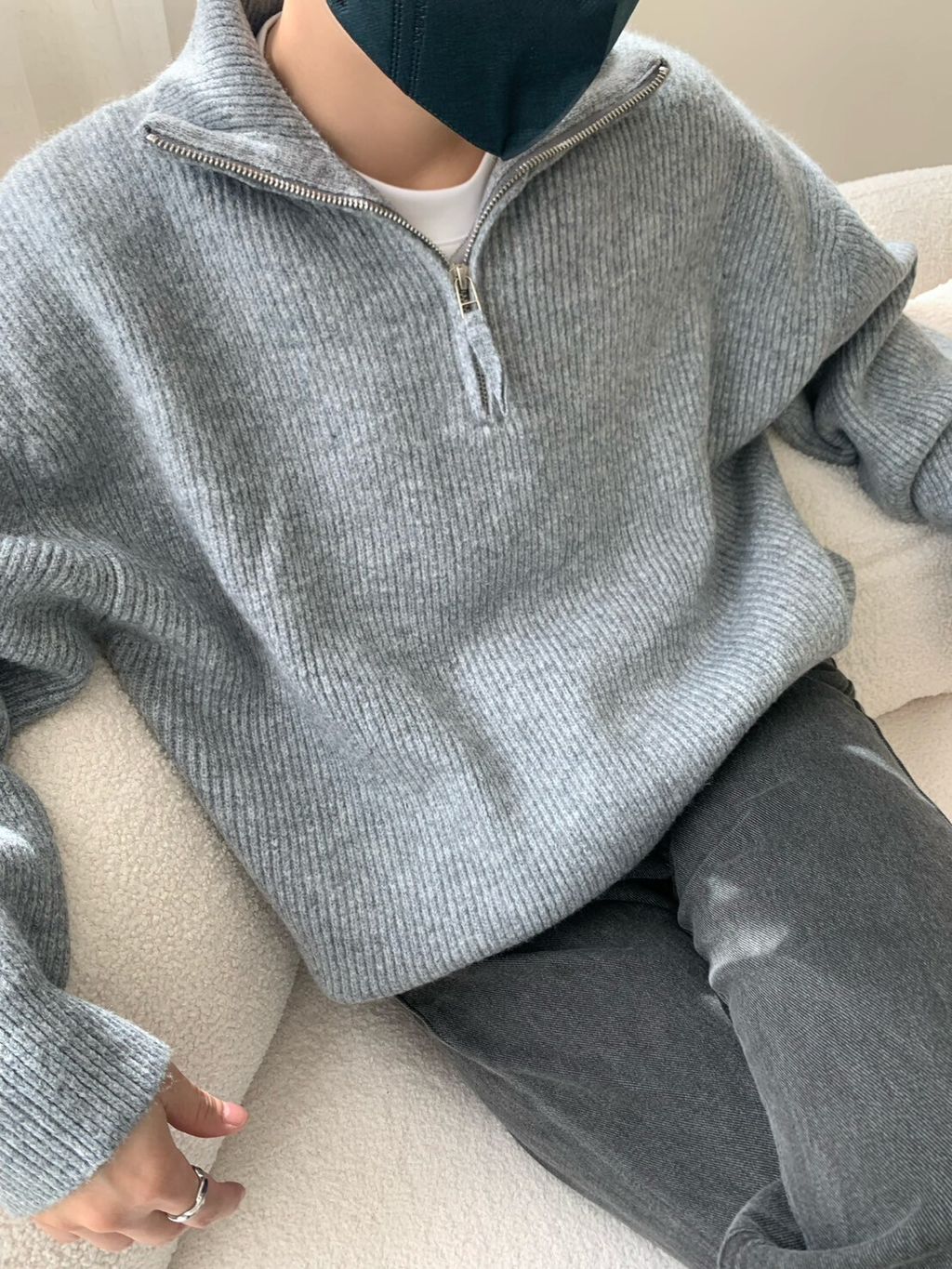 LINE_ALBUM_4DB32 歐爸感砰砰！半開領拉鍊針織上衣 $1550_250212_1