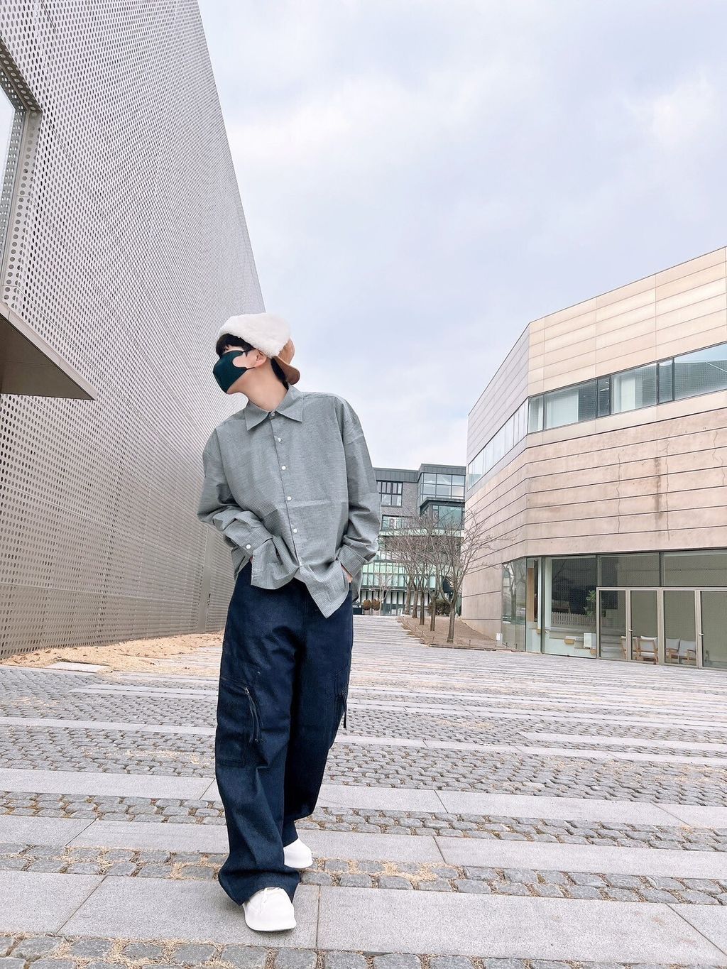 LINE_ALBUM_5MP15 原色 丹寧 牛仔工裝 硬挺 寬褲-2色  $1780_250307_34