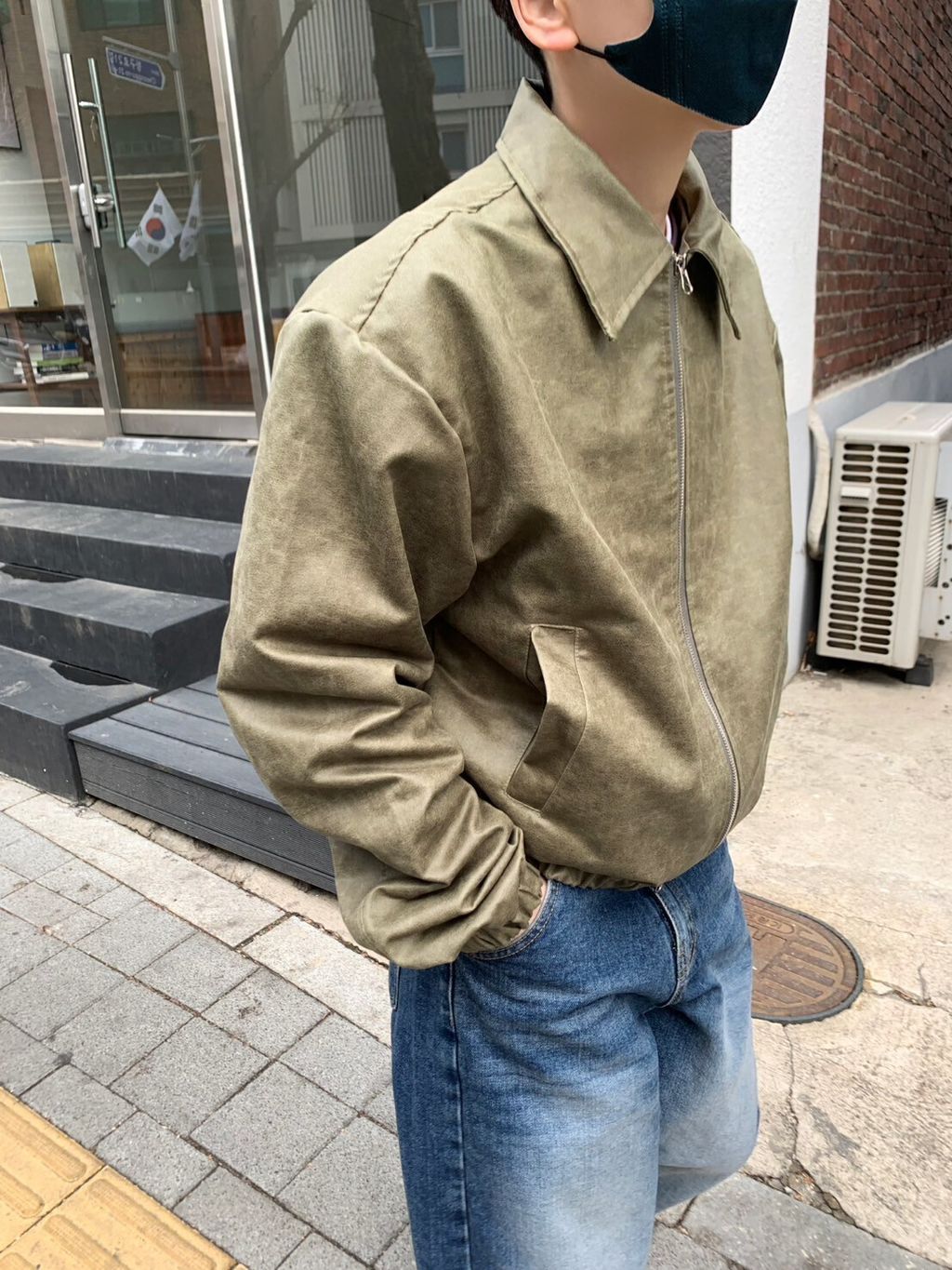 LINE_ALBUM_5MN02 霧面 紋理 皮感 輕量斑駁夾克外套 -2色 $2050_250308_30