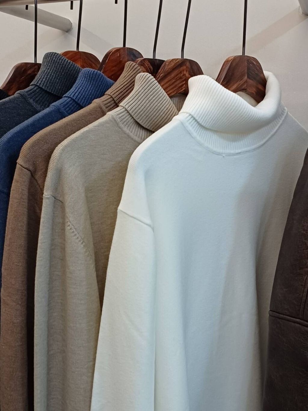 LINE_ALBUM_4DN08 高領親膚針織上衣  $1250_241203_4