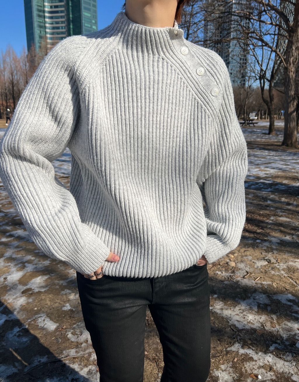 LINE_ALBUM_JM40 人造羊毛落肩斜扣保暖半領毛衣 $1450_240118_22