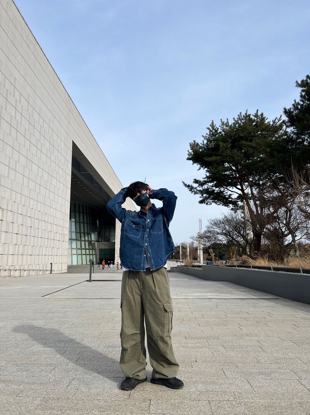 LINE_ALBUM_5MA32 微短版夏季丹寧襯衫-2色 $1350_250313_7