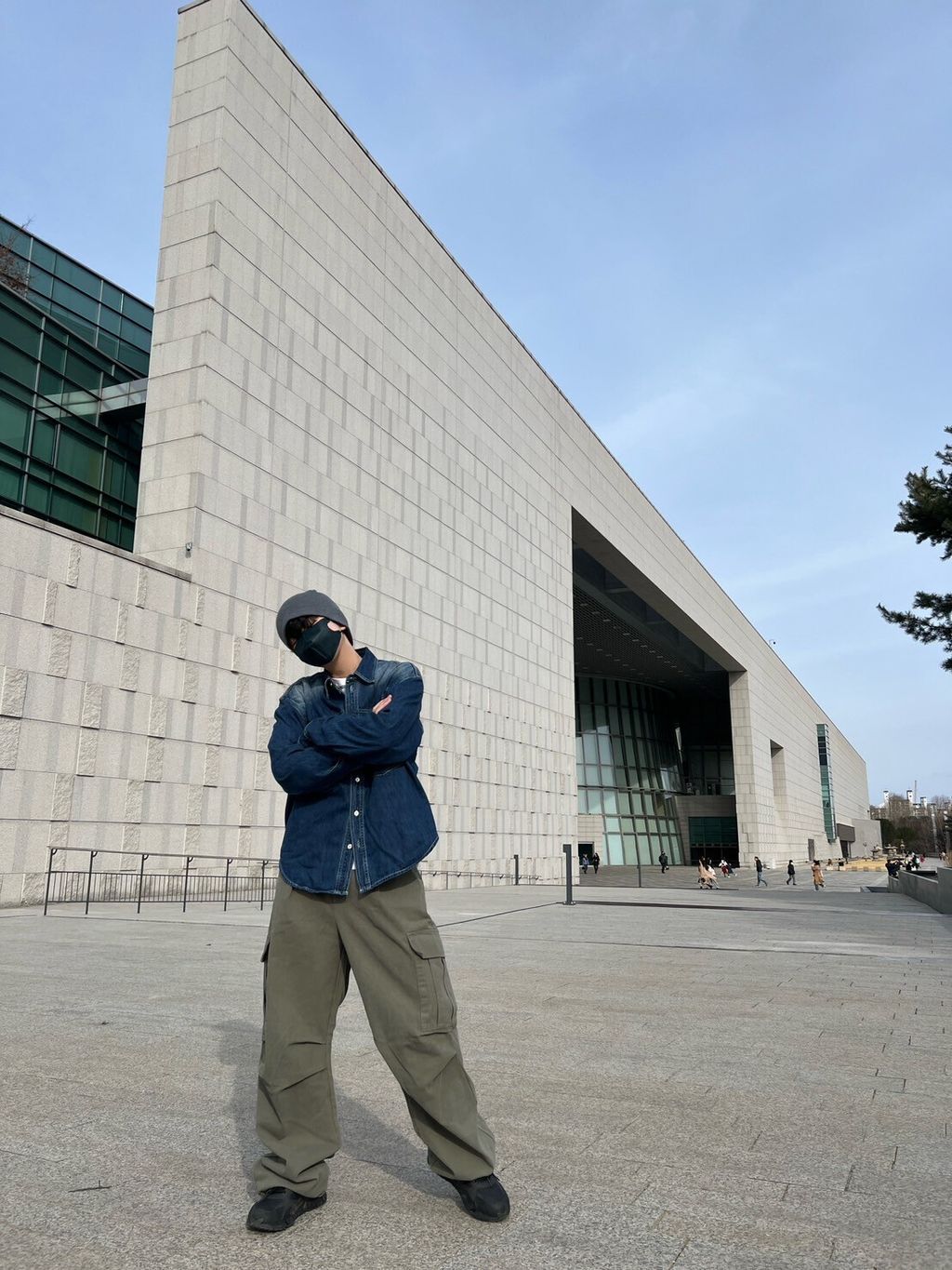 LINE_ALBUM_5MA32 微短版夏季丹寧襯衫-2色 $1350_250313_10