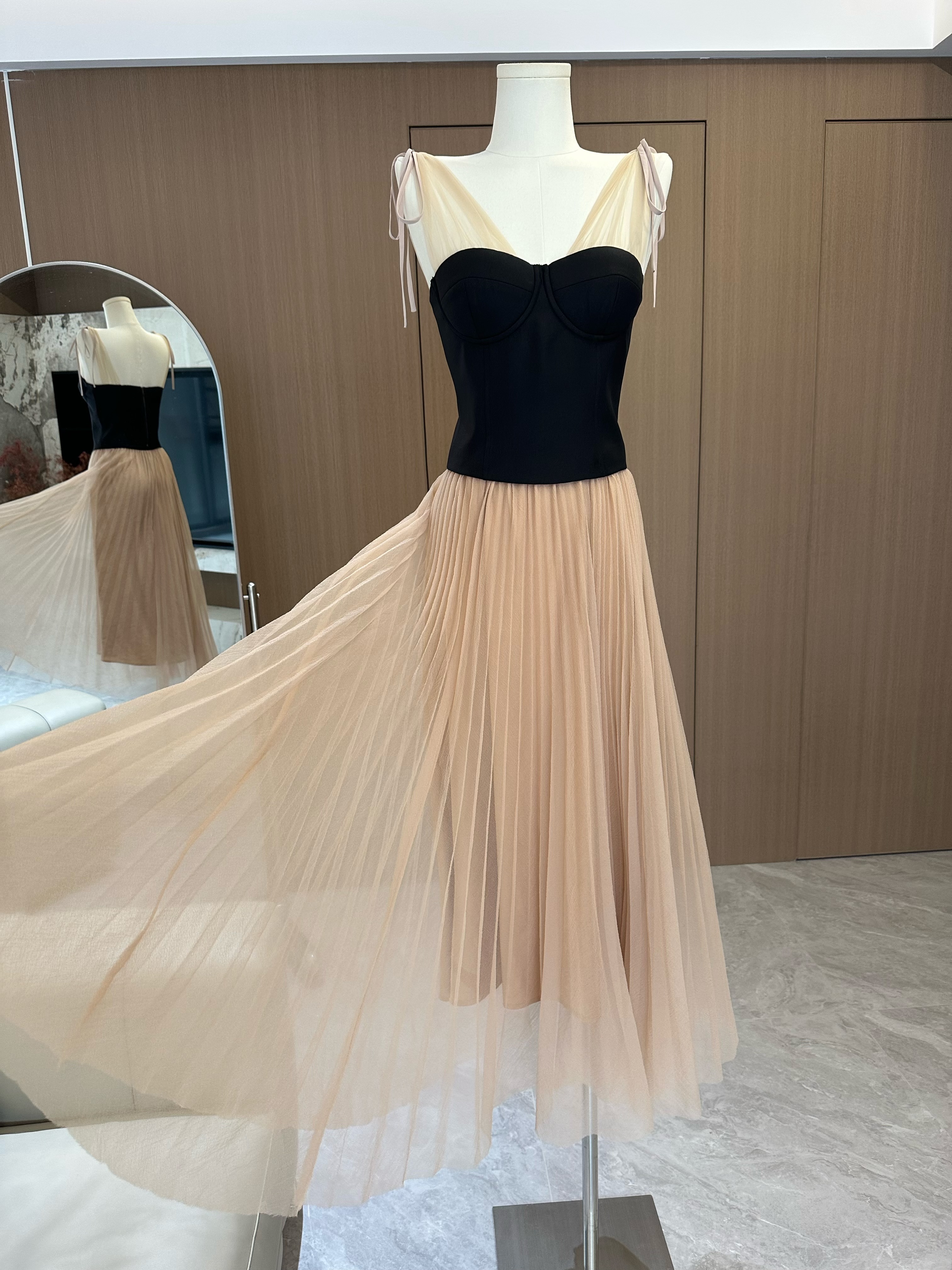 1745079924808_126353