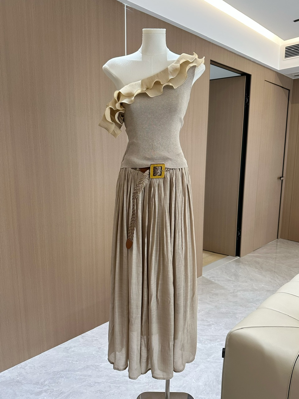 1748110681853_siZ7xG