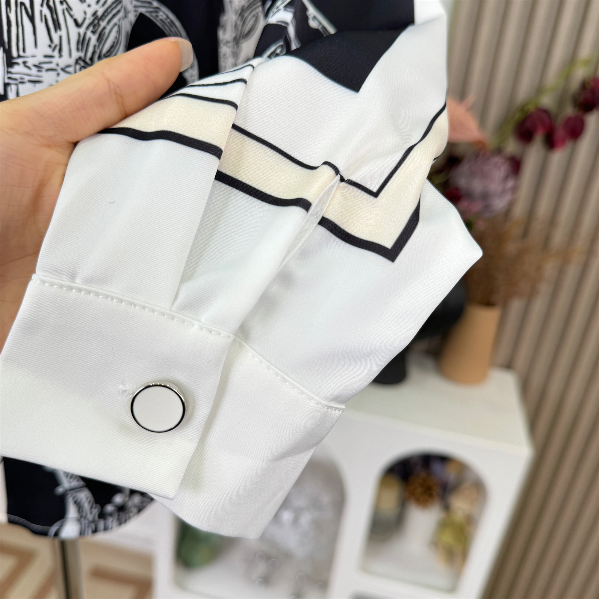 1753781852374_uEuVLG