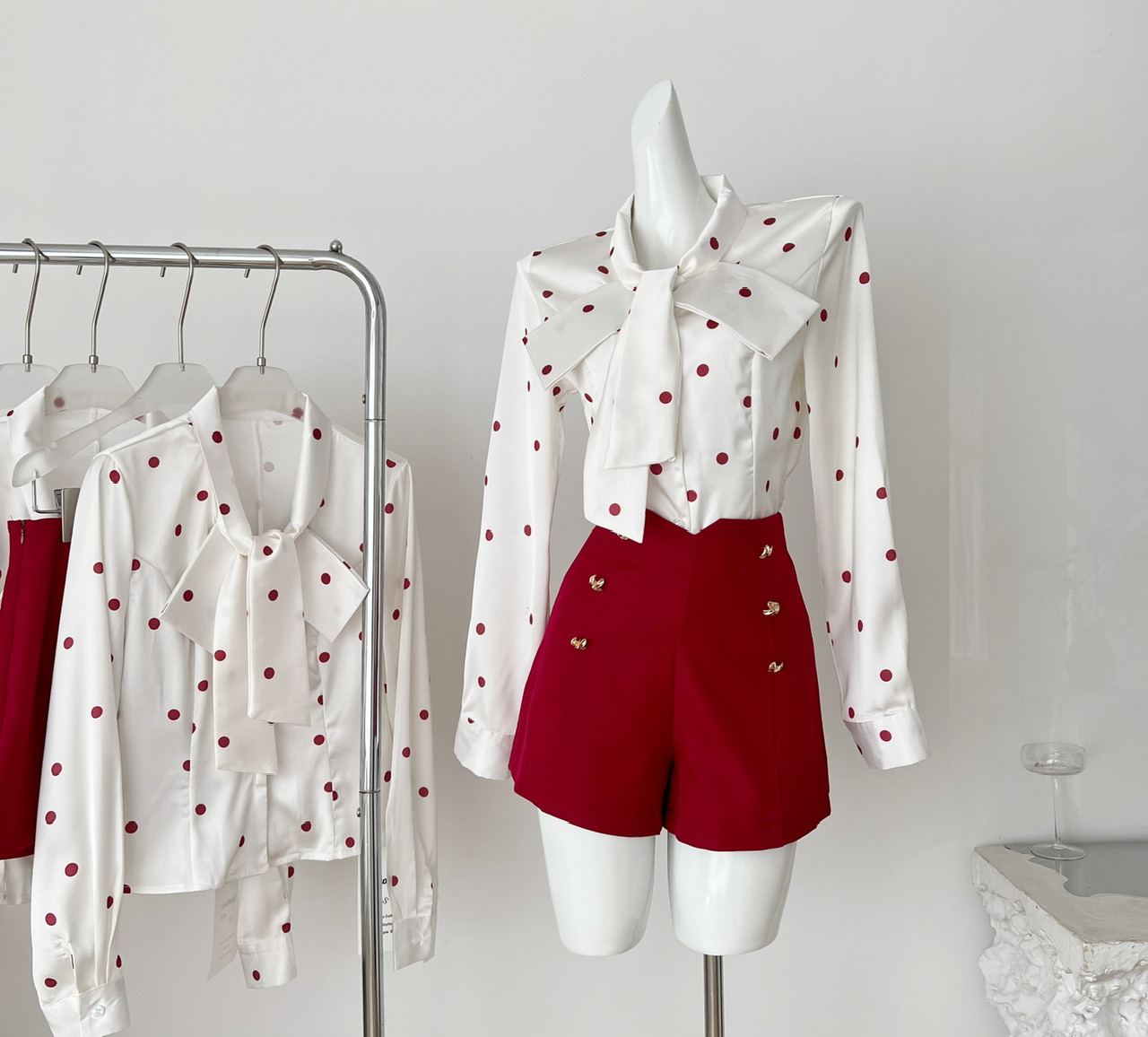 1756058239507_icAguy