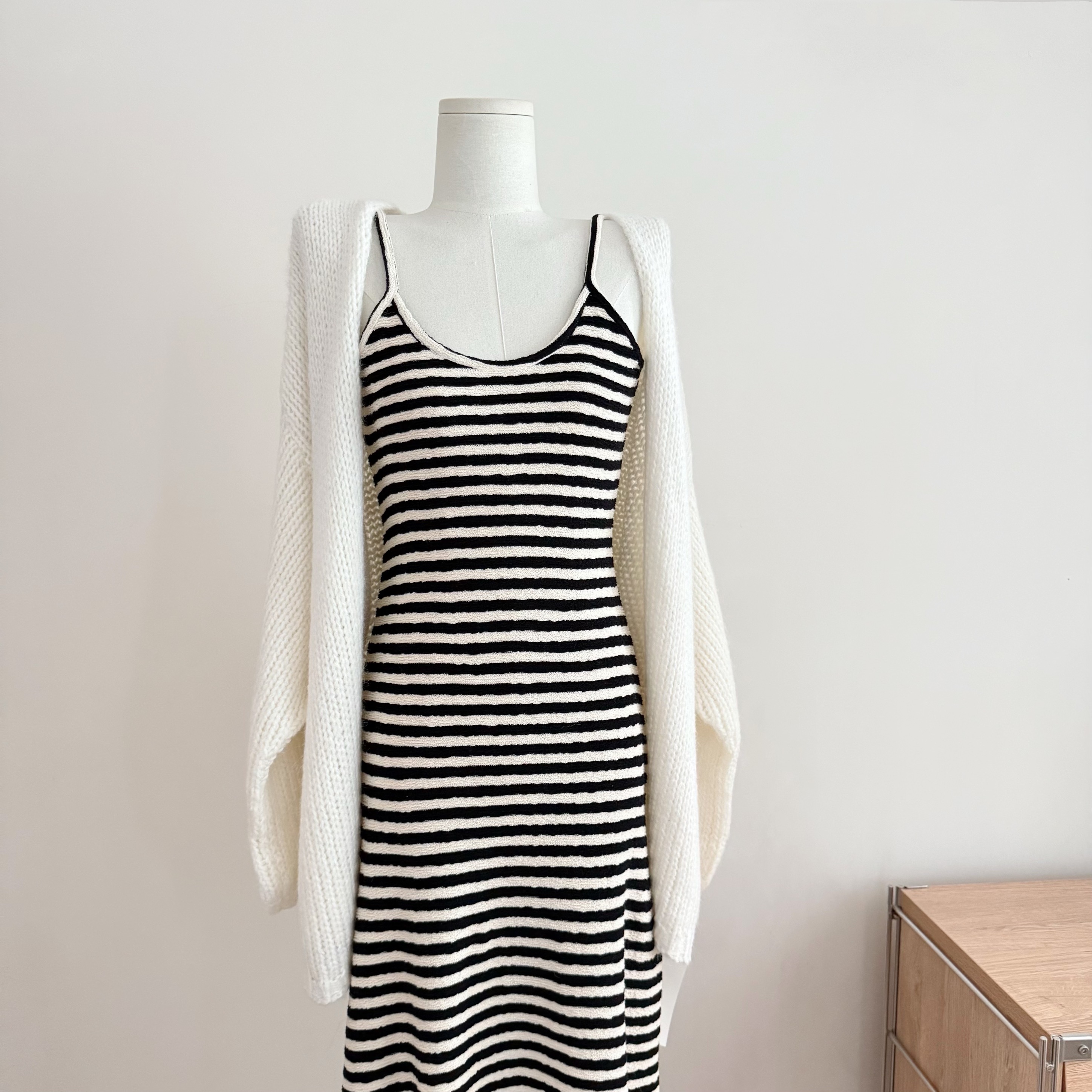 1758536373498_M763YG