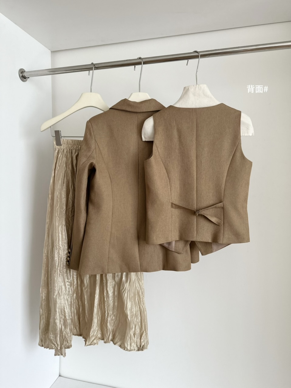 1758033795754_FIJ73q