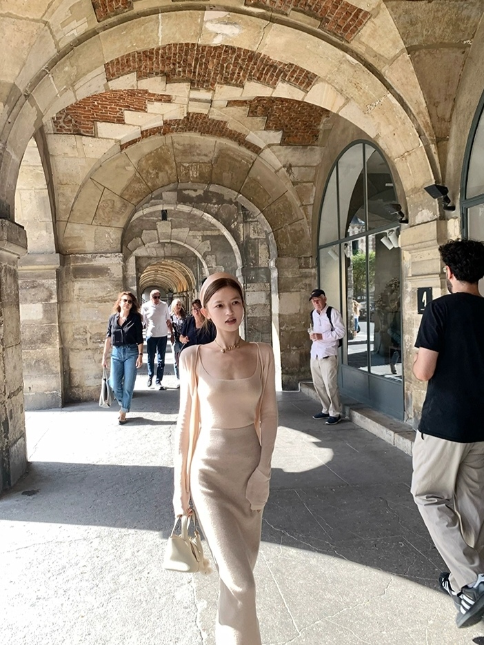 1763020392886_edit_1373159559100707