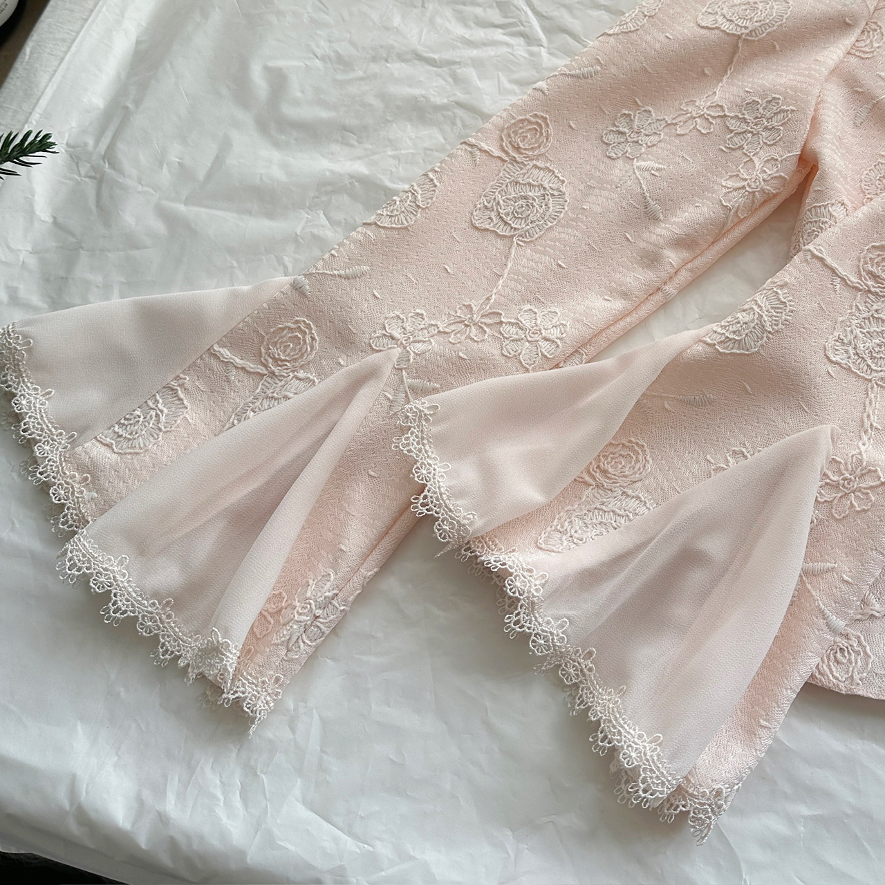 1760628633461_bjIxaE