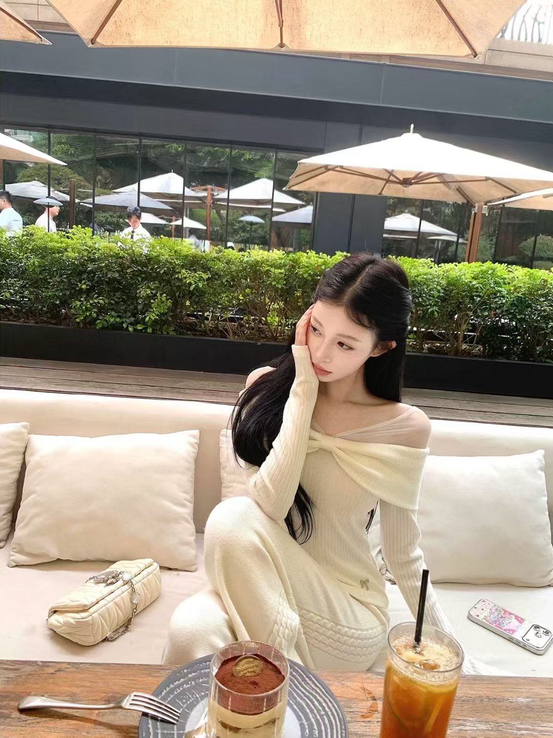 mmexport1764414474326