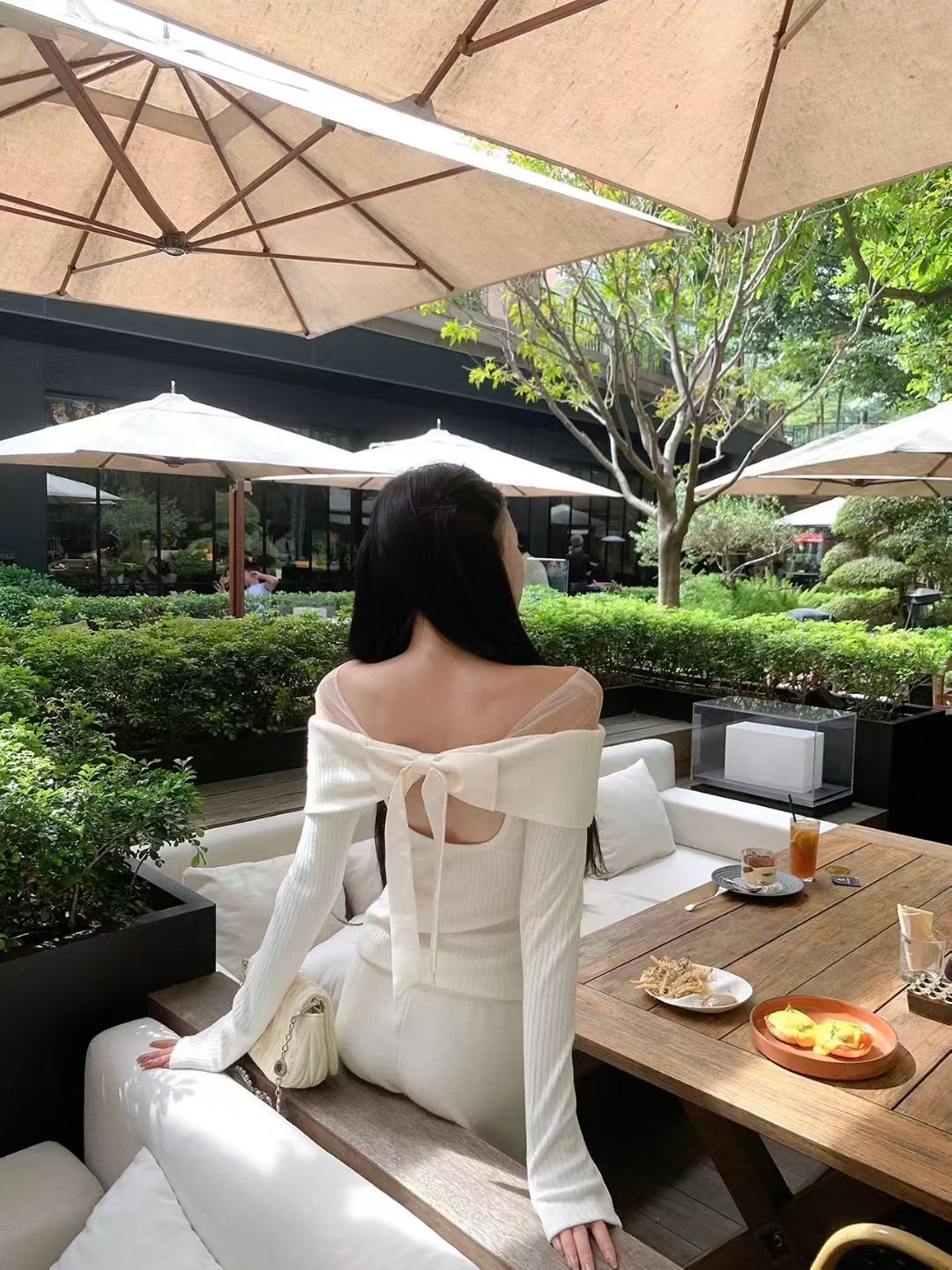 mmexport1764414472445