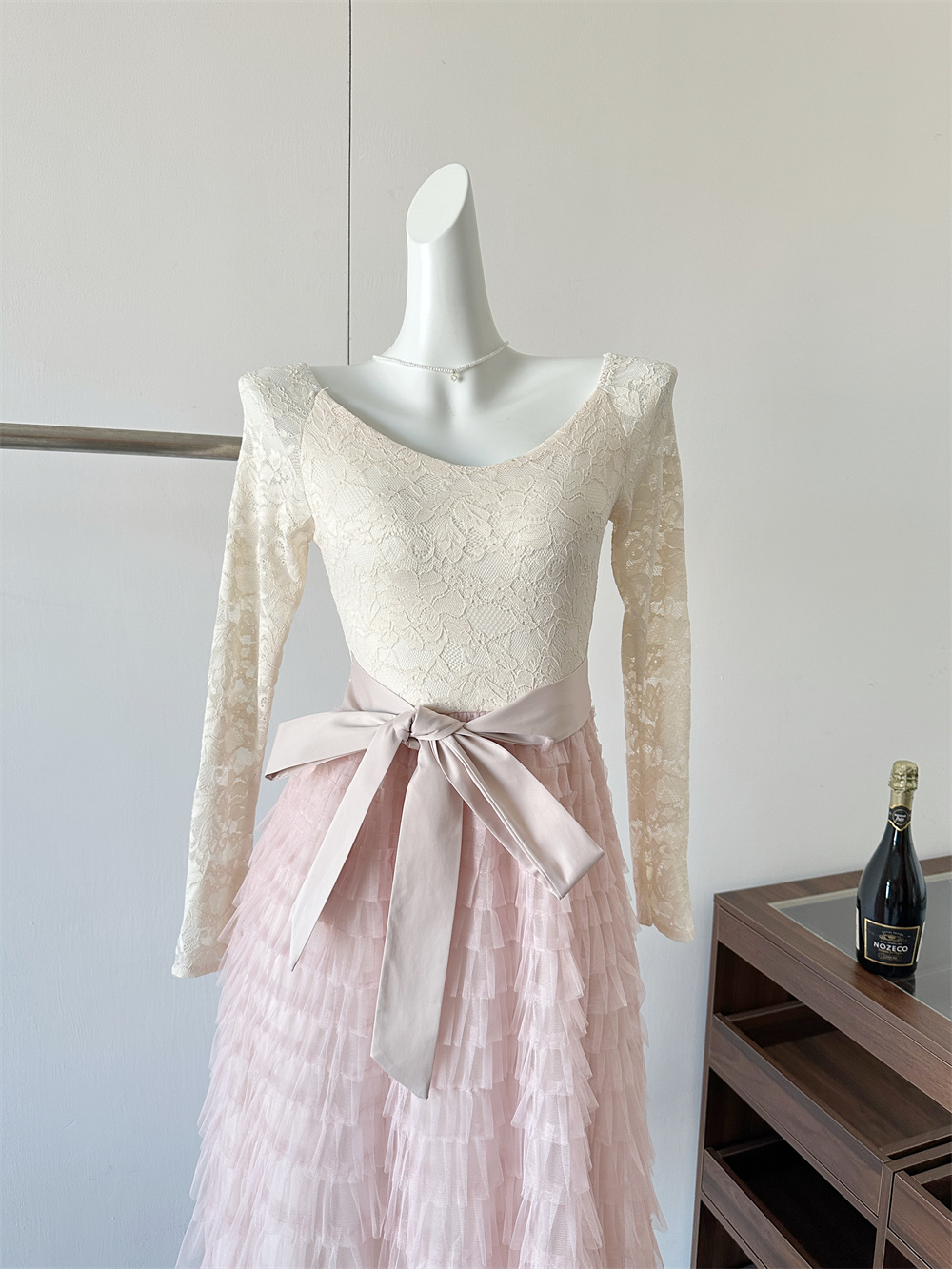 1764086477394_D5oTrB