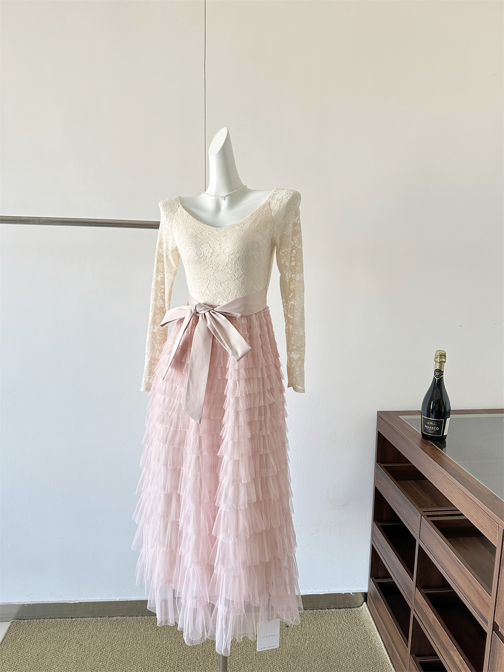 1764086477995_O7irEW