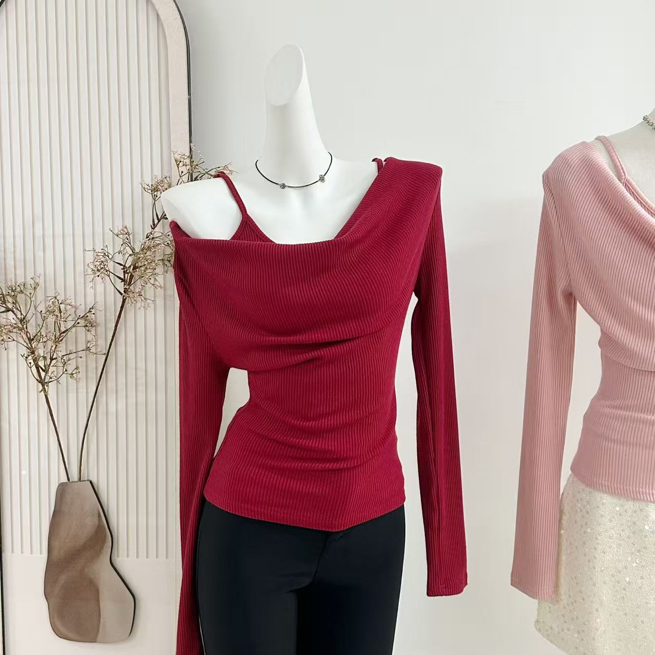 1764852607153_Bh5YOp