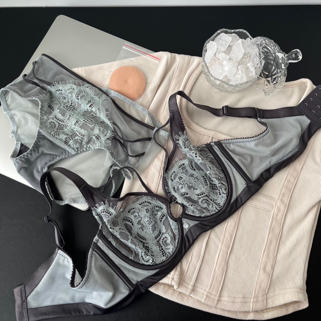 5E17DA60-0DC6-455D-ABCB-4D357ECAE823