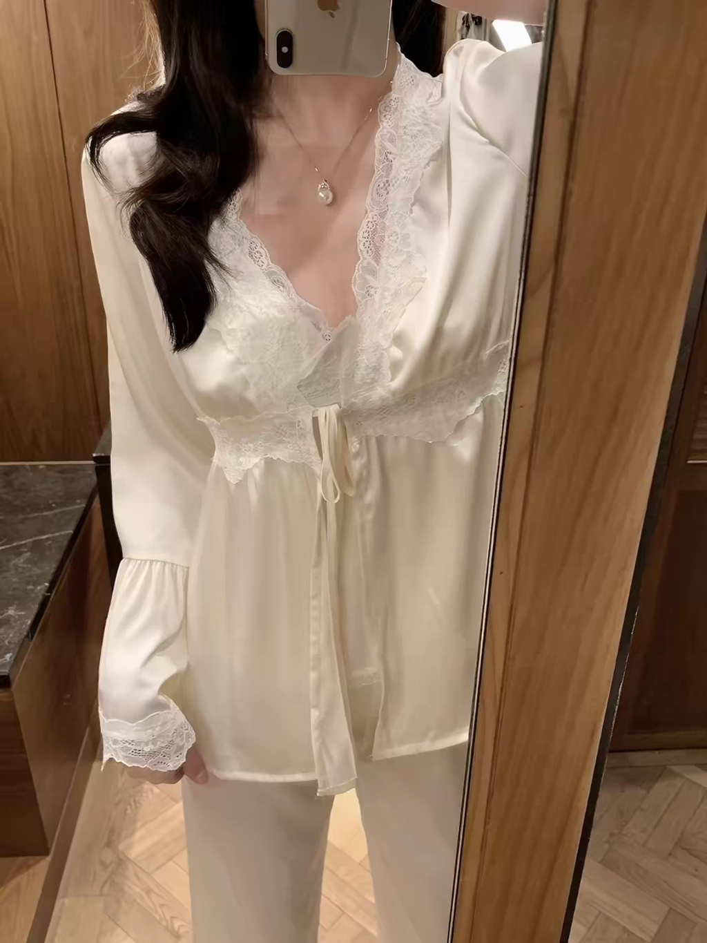 100831271