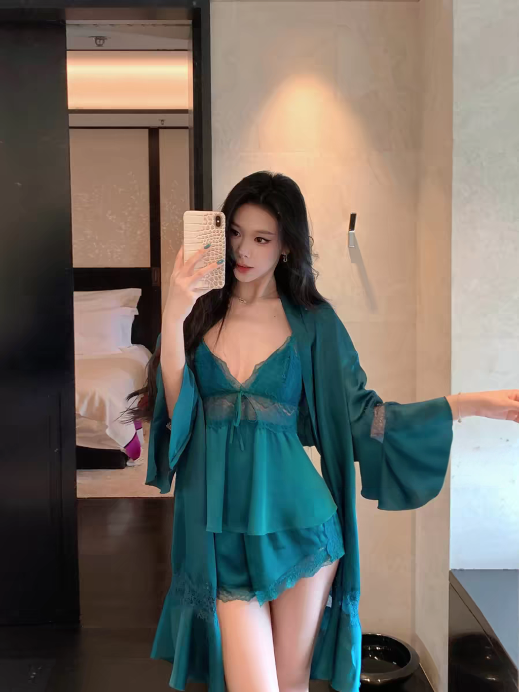 100830631