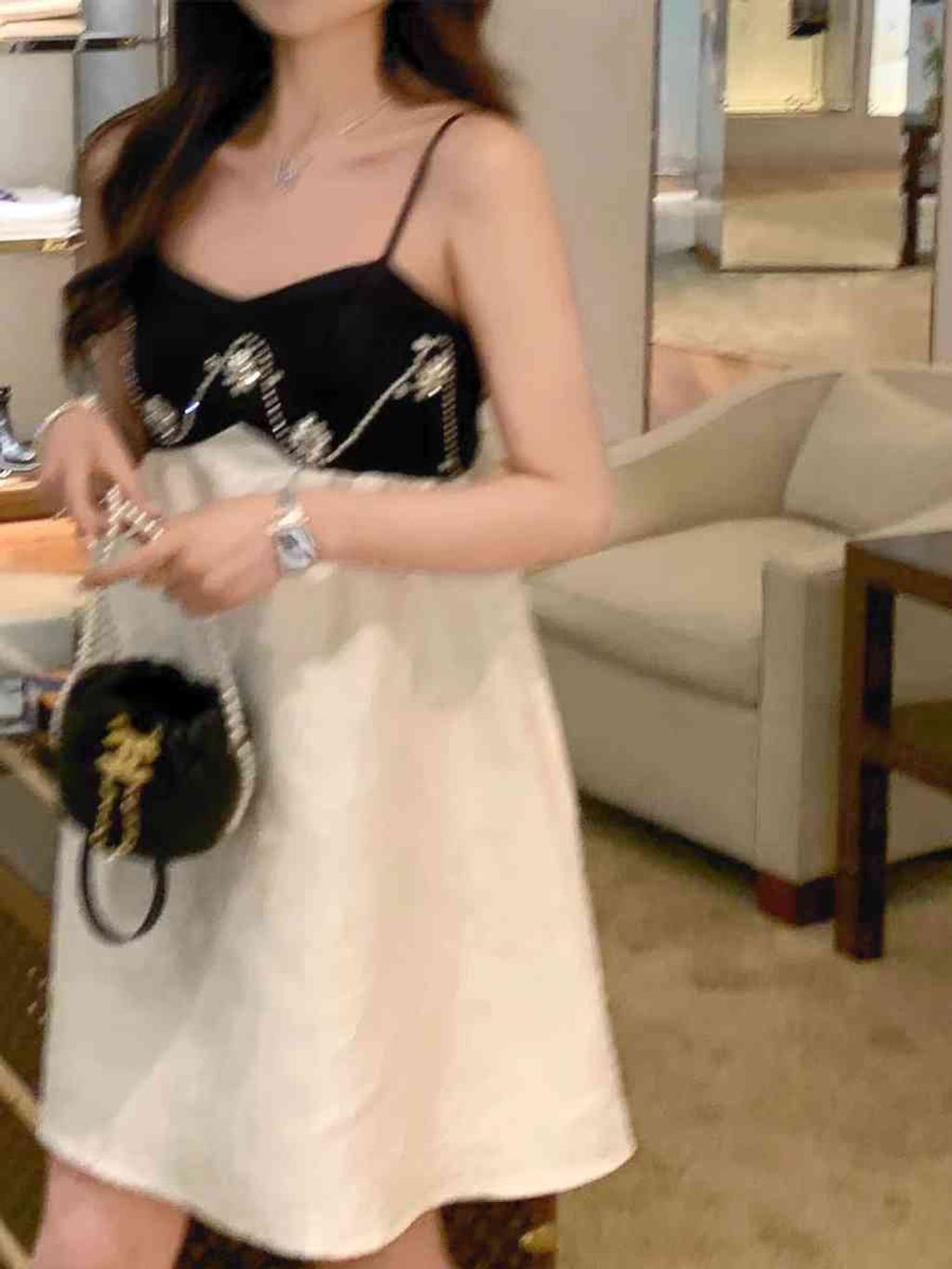JPEG_20240506_234219_2921047564251033146