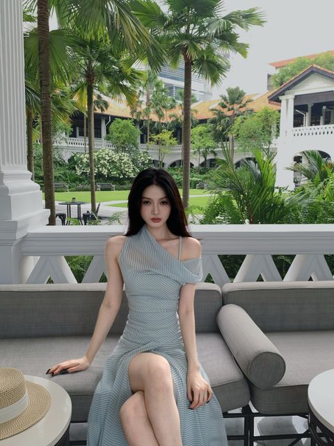 Facetune_19-04-2025-19-55-18