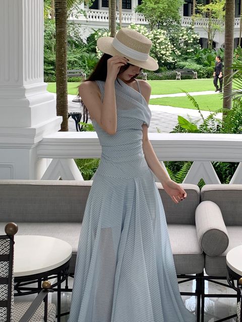 Facetune_19-04-2025-19-45-53