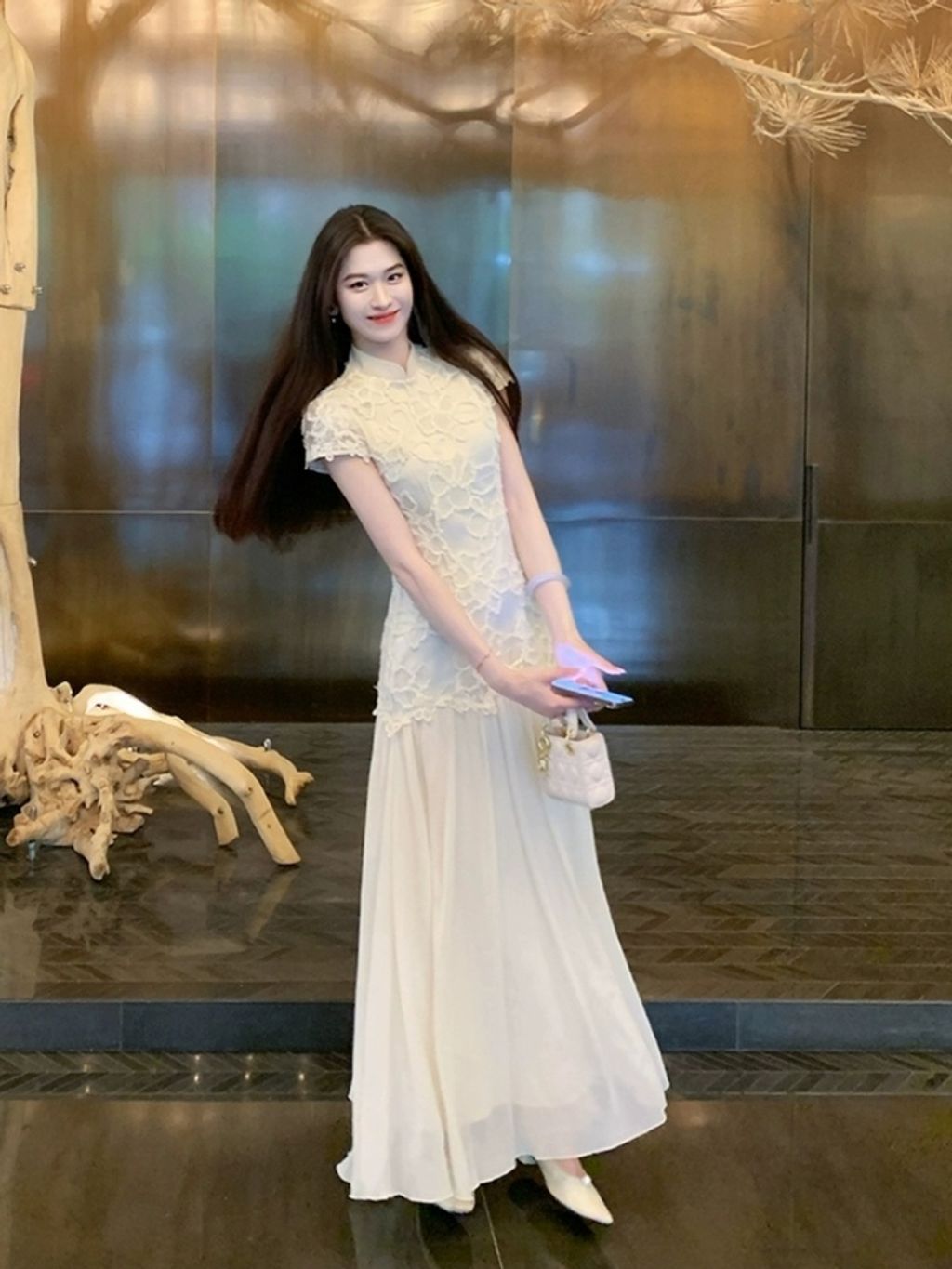 1746682239541_edit_405807393117486