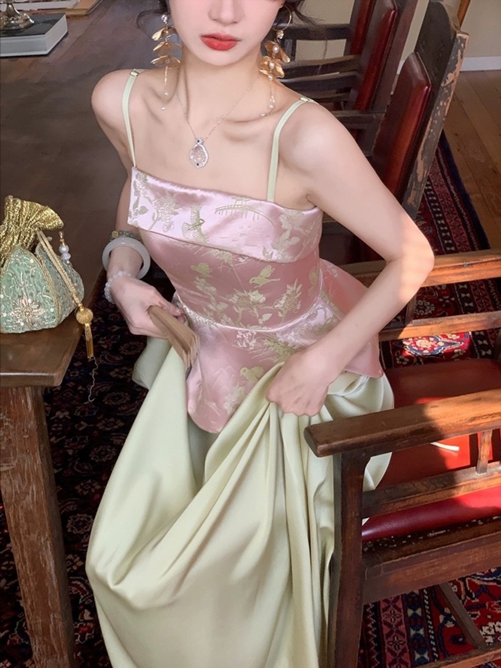 1746681366101_edit_406329190805829