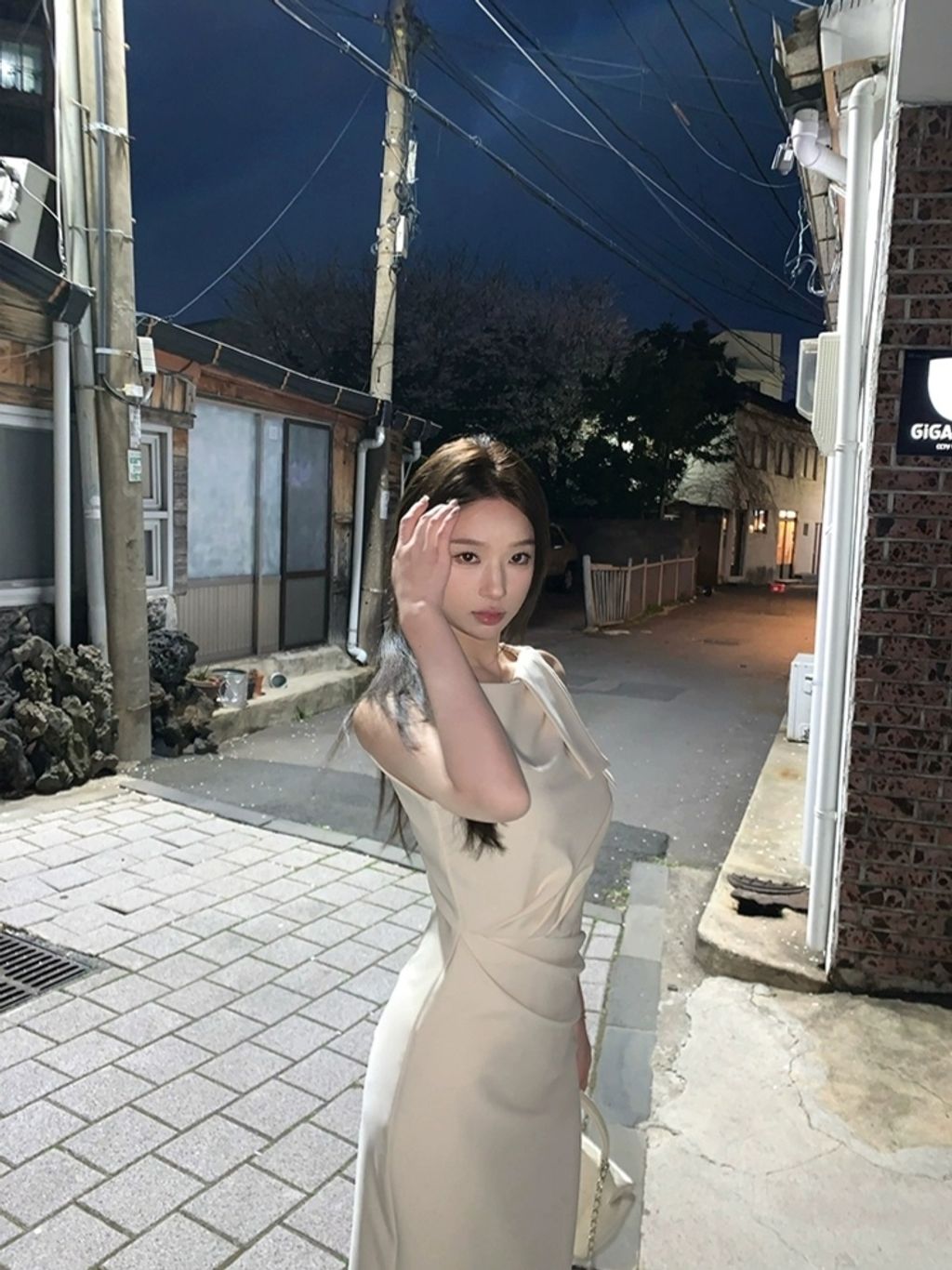 1746362147092_edit_551140663106577