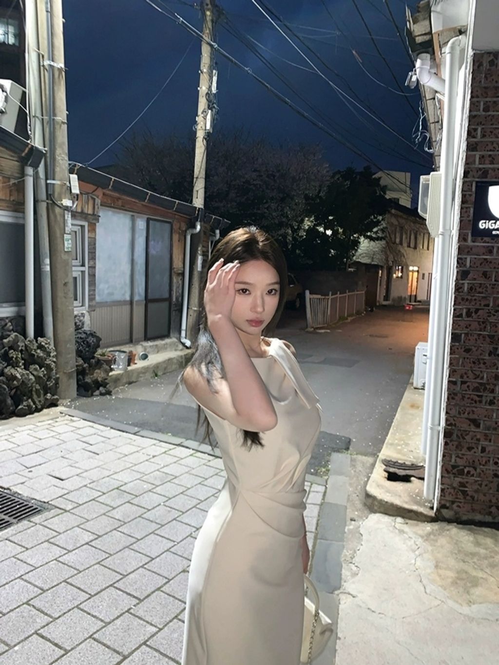 1746362112191_edit_551160864617090