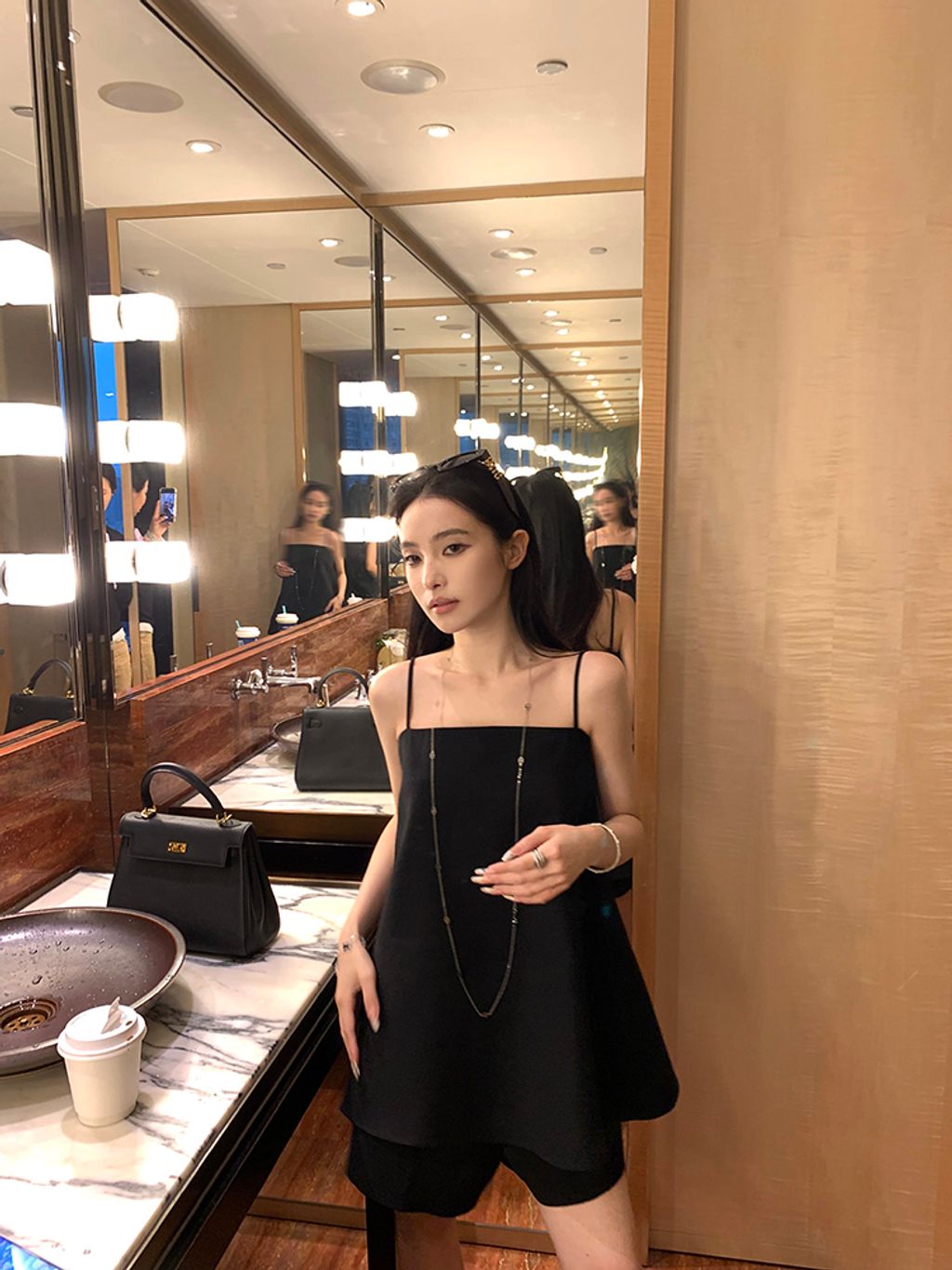 1745821569400_OnEVLY