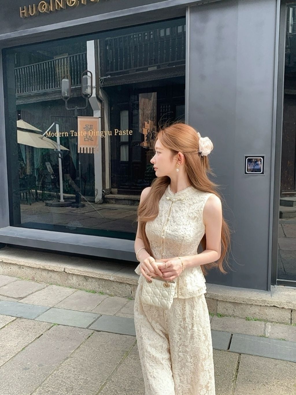 1754313688102_edit_160554410202502