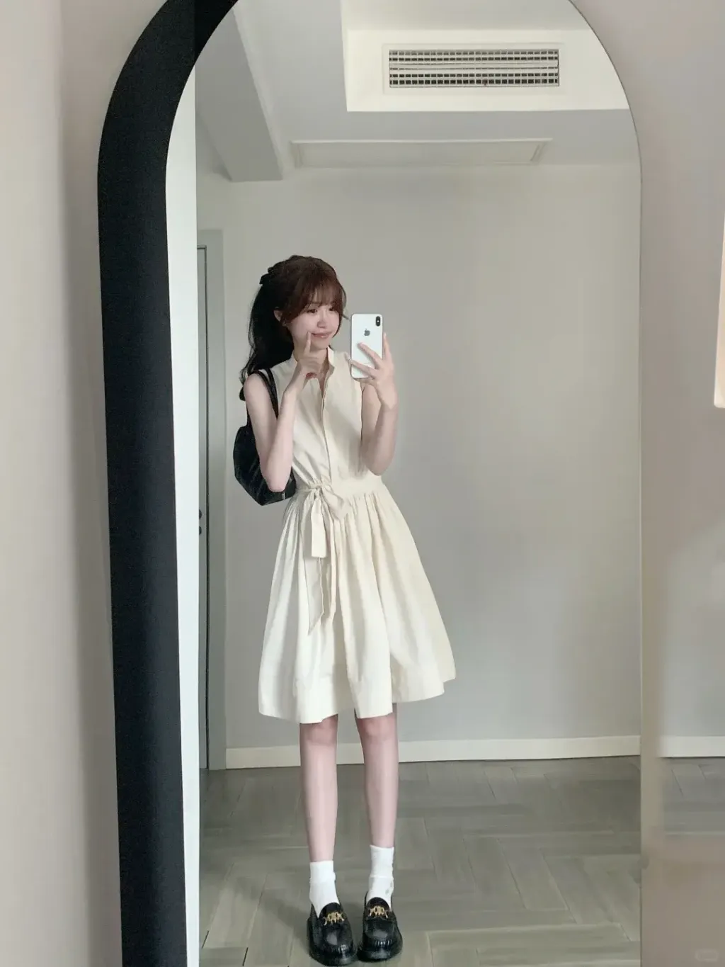 mmexport1759997902000