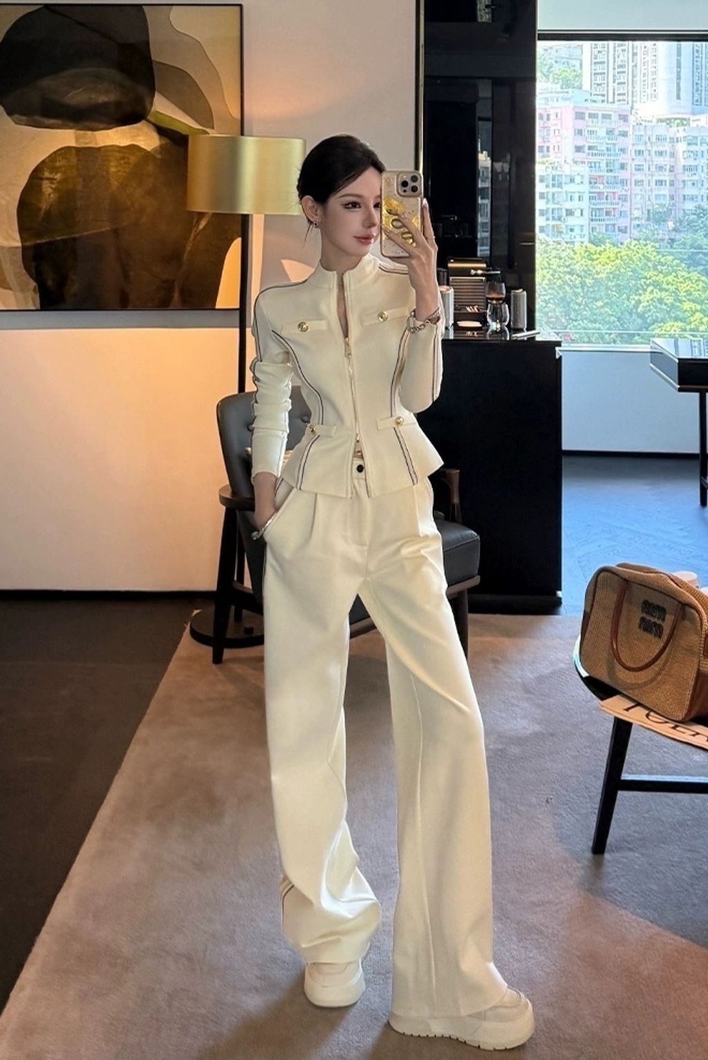 1759829655135_edit_448915787725104