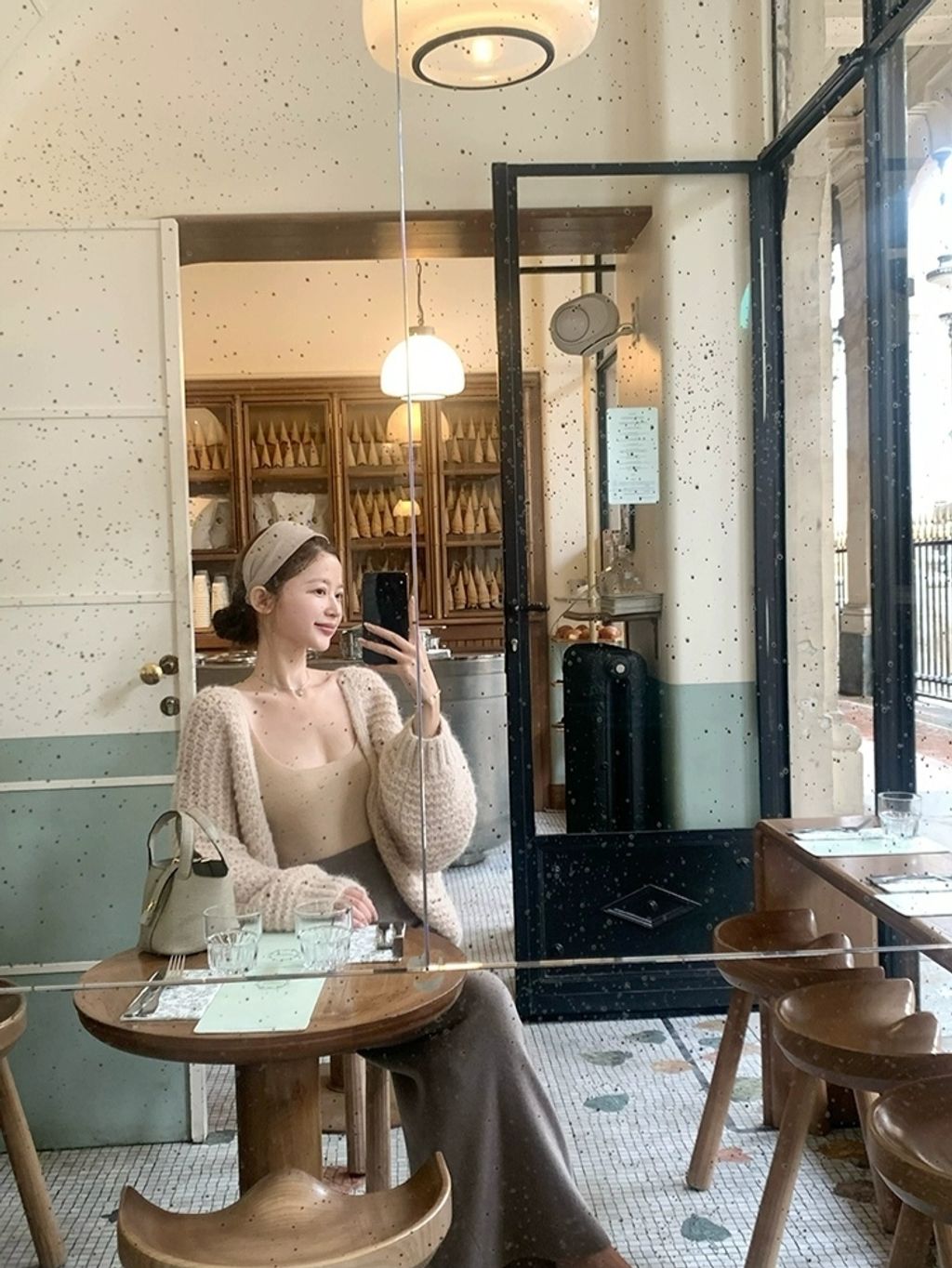 1763020437475_edit_1373003451860611