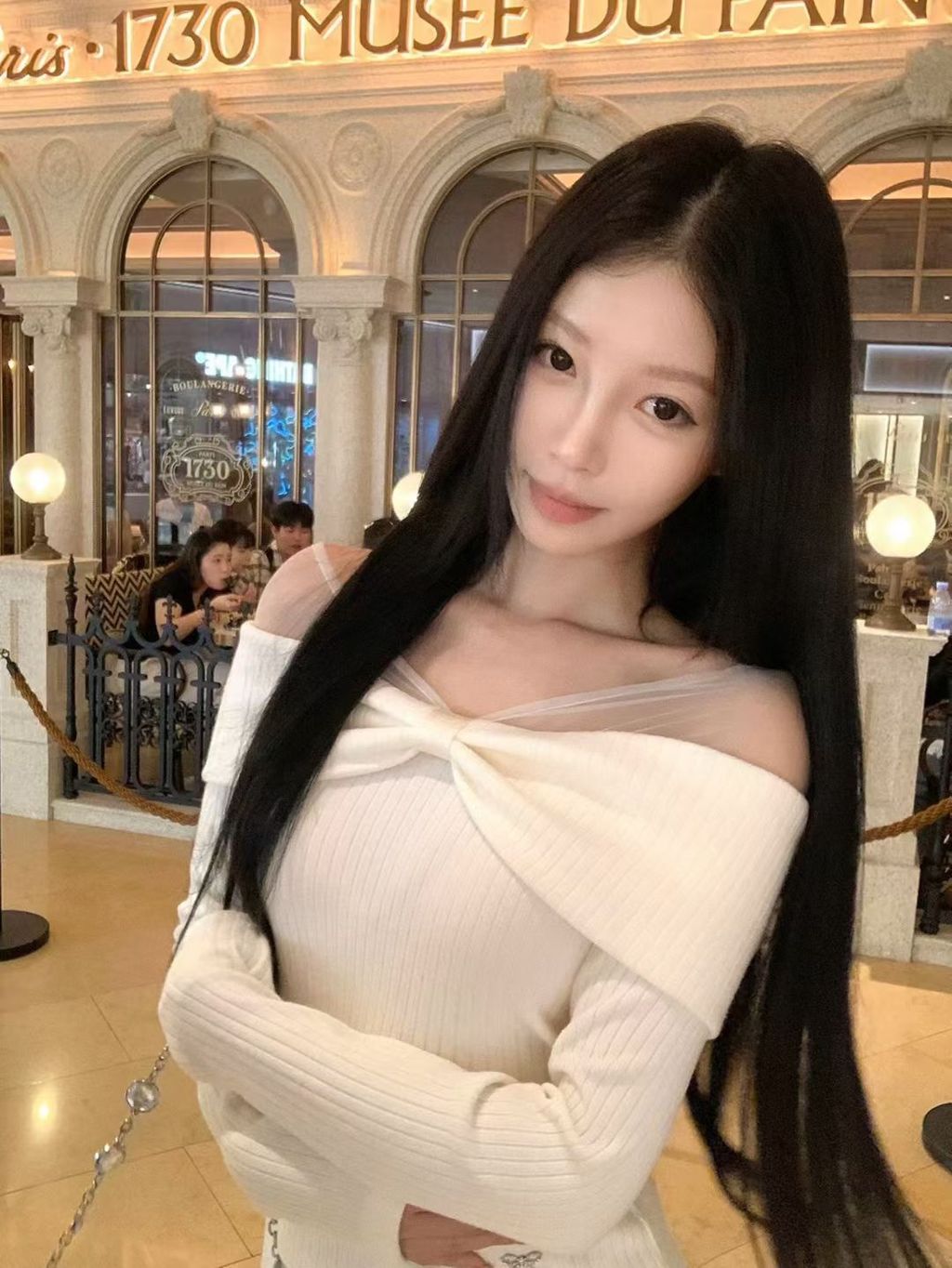 mmexport1764414477952