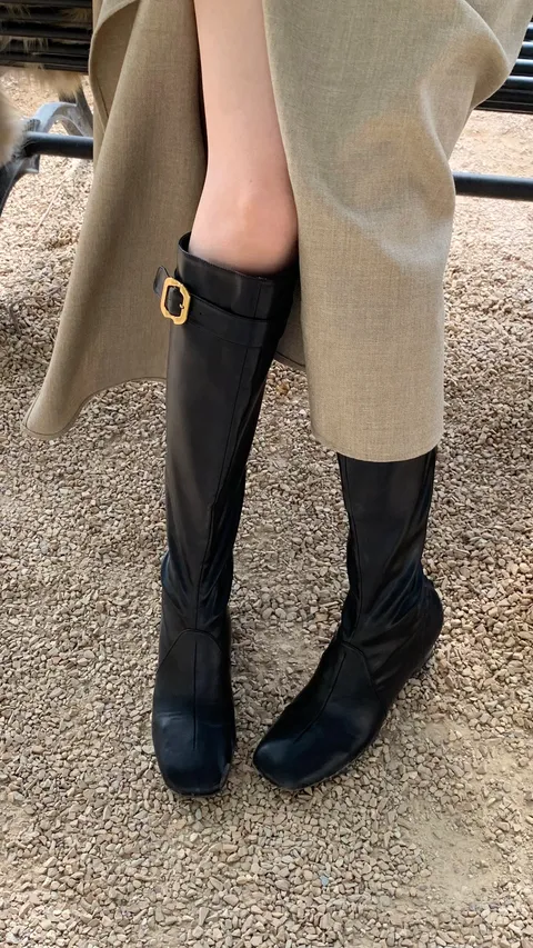 Facetune_25-11-2025-18-19-57