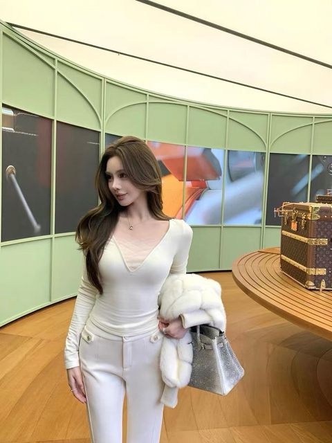 mmexport1765421789765