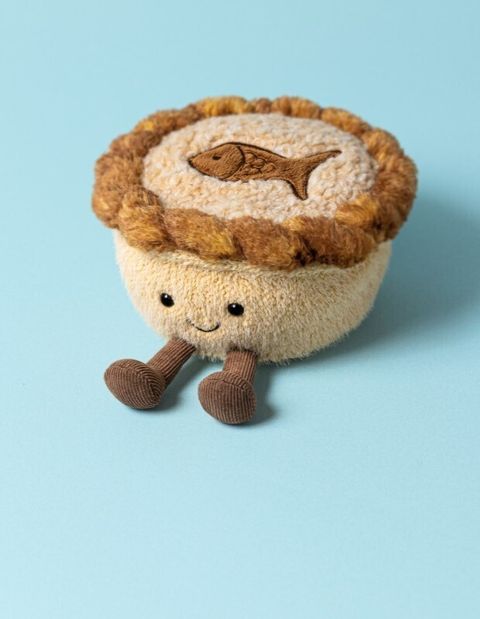 amuseables-fish-pie-blue-detail-shot-1