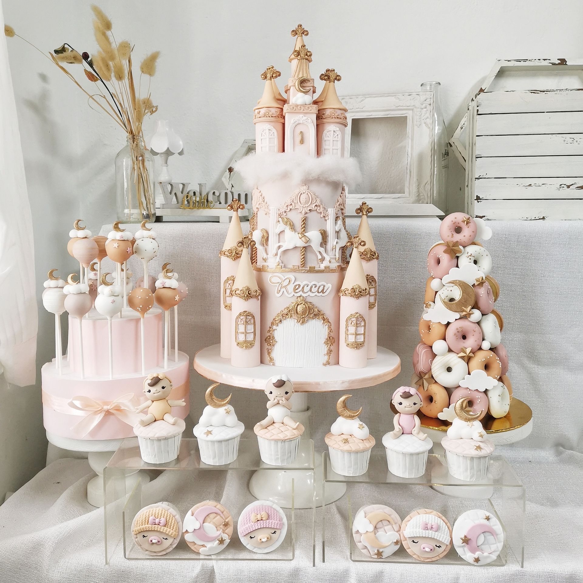 Little Happiness | Castle Cake